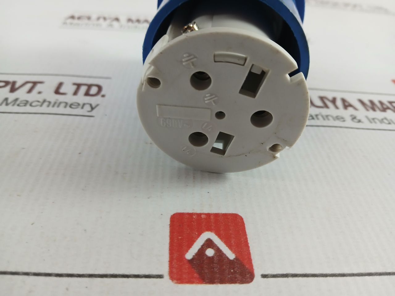 Merlin Gerin 32A-6H/200÷250V~ Plug Ip44 500V Ac