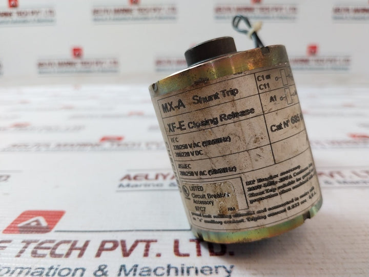 Merlin Gerin 685 658 Mx-a Shunt Xf-e Closing Release Circuit Breaker 200/220 Vdc