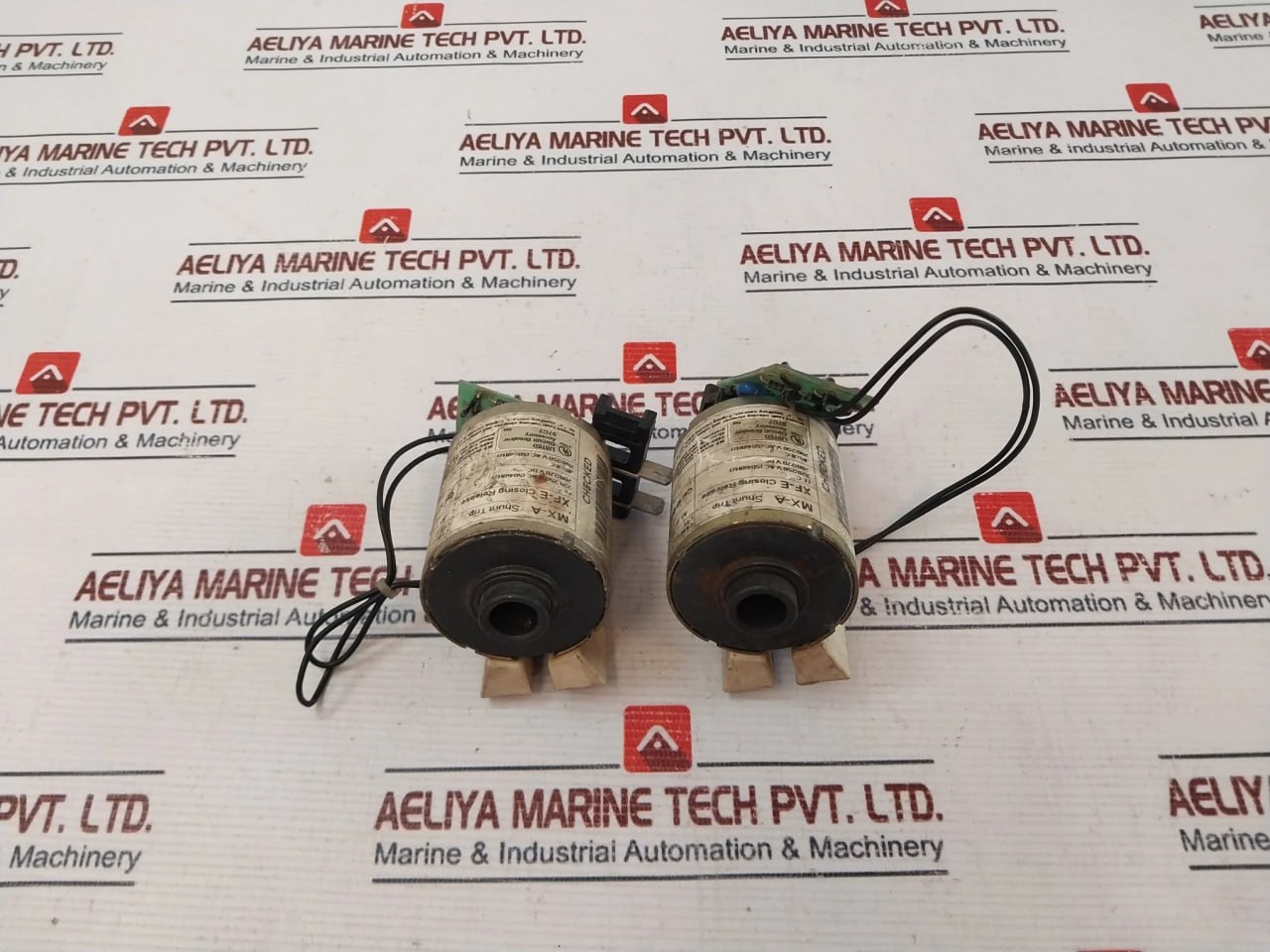 Merlin Gerin E103955 Mx-a Shunt Trip Xf-e Closing Release Circuit Breaker