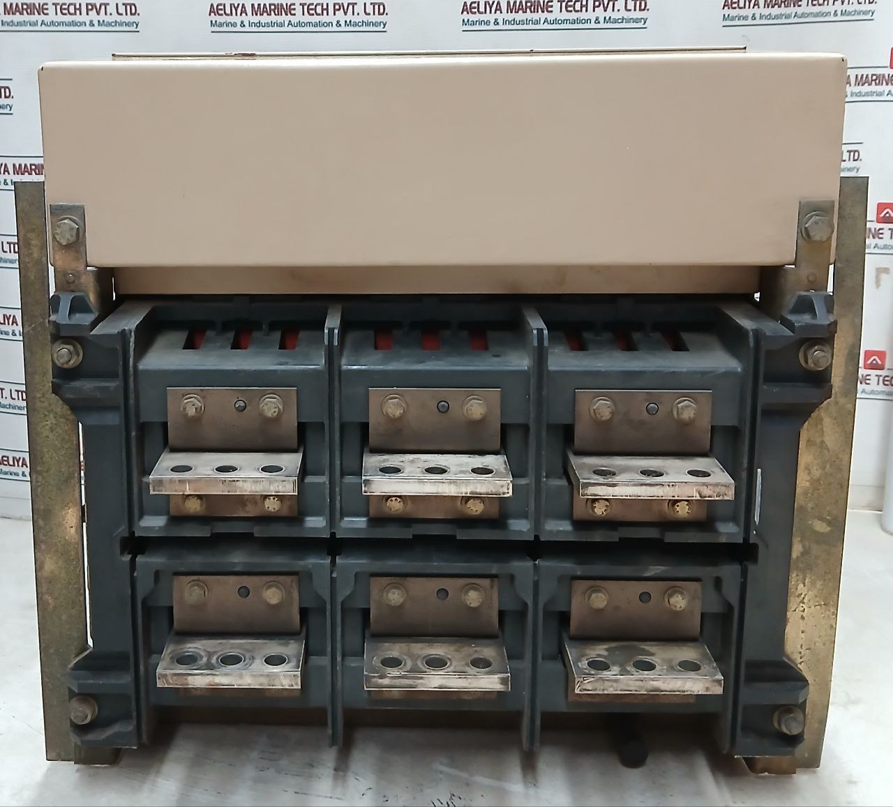 Merlin Gerin Masterpact M16 H1 Air Circuit Breaker 1000V 50/60Hz Iec947-2