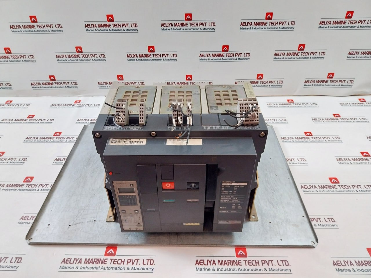 Merlin Gerin Masterpact Micrologic 2.0A Nw32 H1 Air Circuit Breaker 3200A