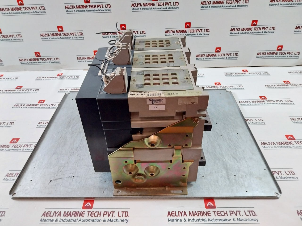 Merlin Gerin Masterpact Micrologic 2.0A Nw32 H1 Air Circuit Breaker 3200A