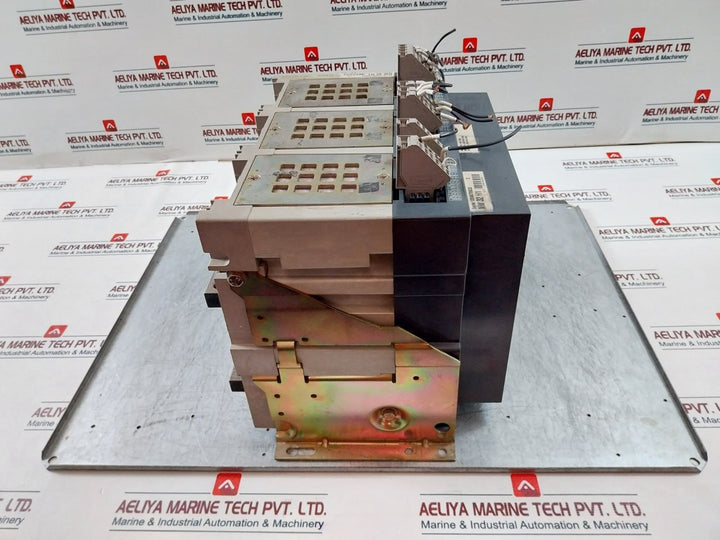 Merlin Gerin Masterpact Micrologic 2.0A Nw32 H1 Air Circuit Breaker 3200A