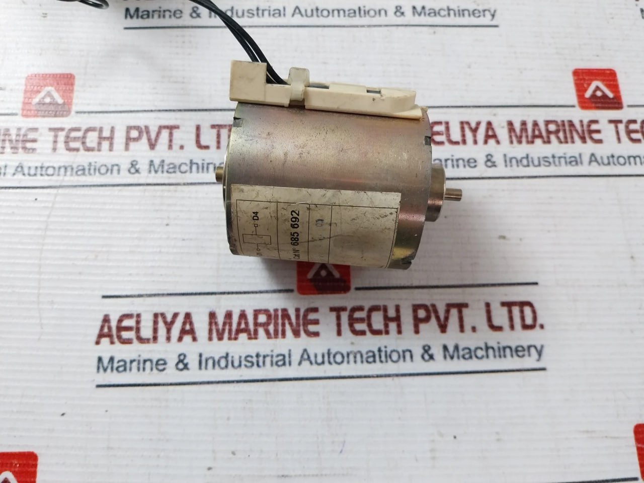 Merlin Gerin Mnr-uv 685 692 Time Delayed Undervoltage Release