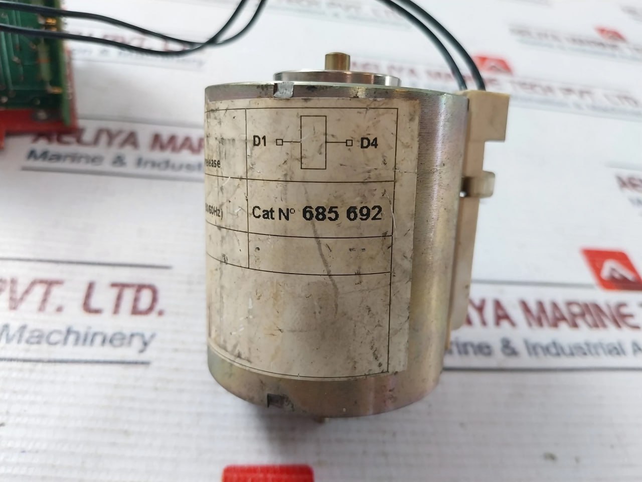 Merlin Gerin Mnr-uv 685 692 Time Delayed Undervoltage Release