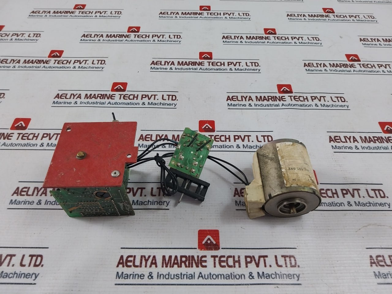 Merlin Gerin Schneider Electric Mnr-uv Time Delayed Undervoltage Release 220/250