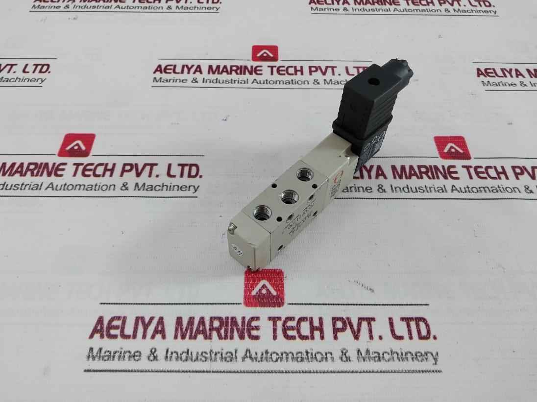 Metal Work Pneumatic 7010021100 Solenoid Valve Max 10 Bar W0215000101 24Vdc 2W