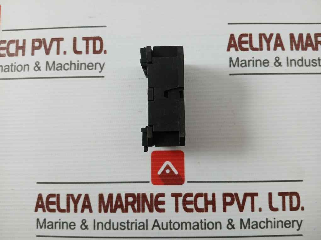 Metaltex T 11 Relay Socket