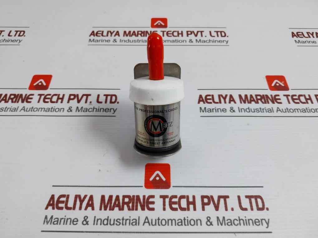 Metz New Condition Marine Antenna With Bracket Manta 6