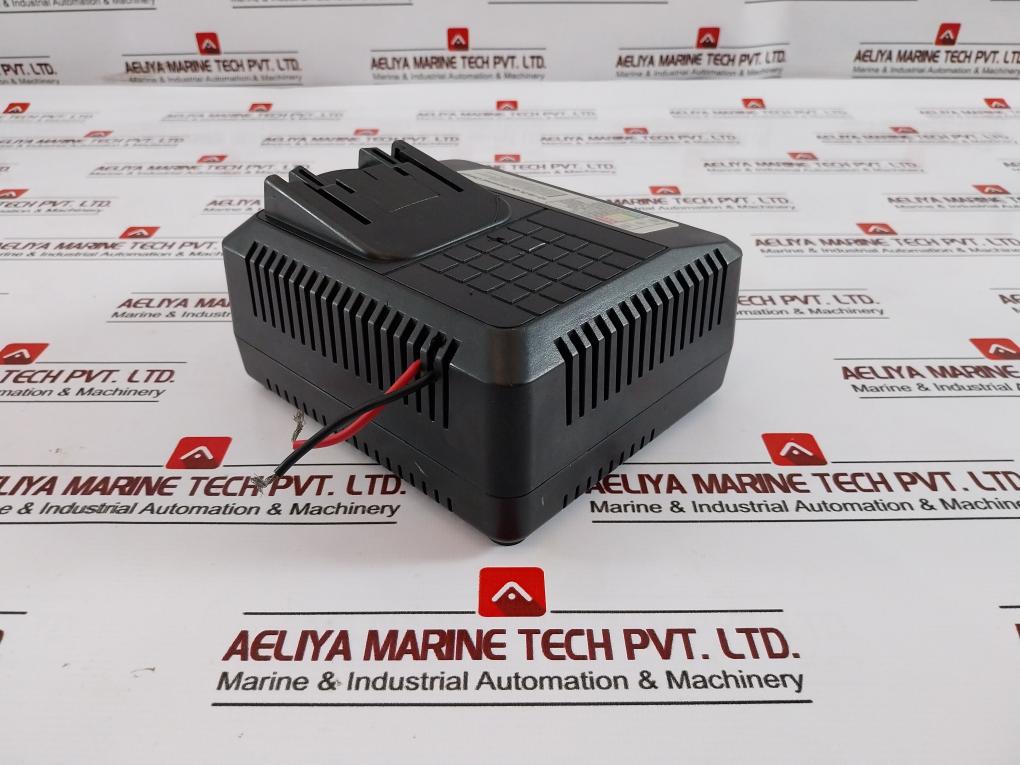 MH1902UC-1 Universal Fast Charger 12~19.2V DC AC100~240V 50/60Hz