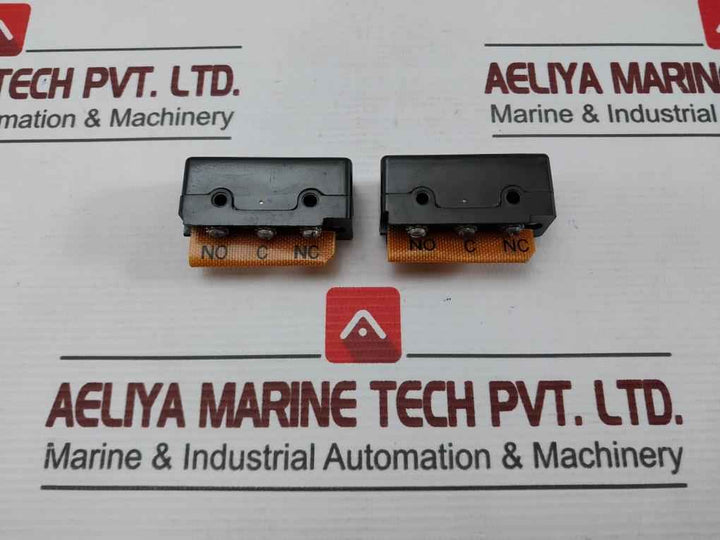 Micro Switch Dt-2R-a7 Snap Action Switch Plunger