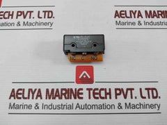 Micro Switch Dt-2R-a7 Snap Action Switch Plunger