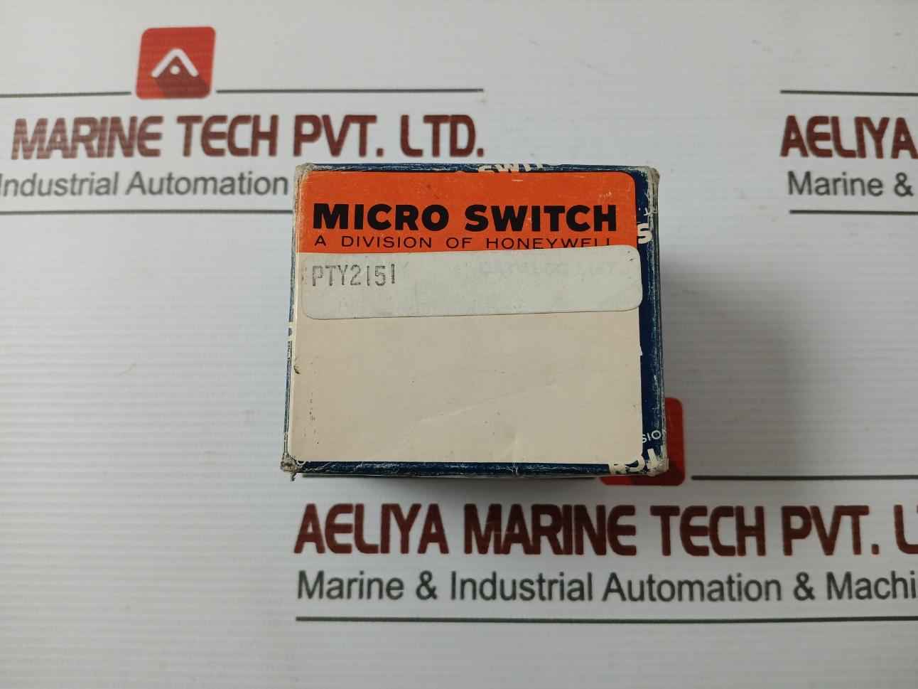 Micro Switch Pty2151 Lighted Pushbutton 24V