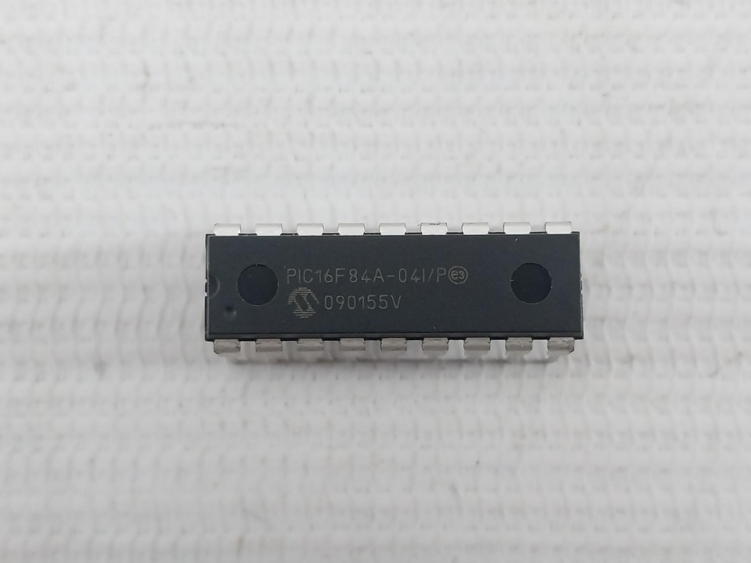 Microchip Pic16F84A-04I/P Pic Microcontroller 090155V E3 N12