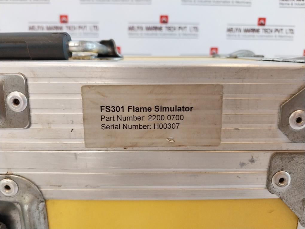 Micropack FS301 Flame Simulator 2200.0700 With ACS 410 M Charger Set