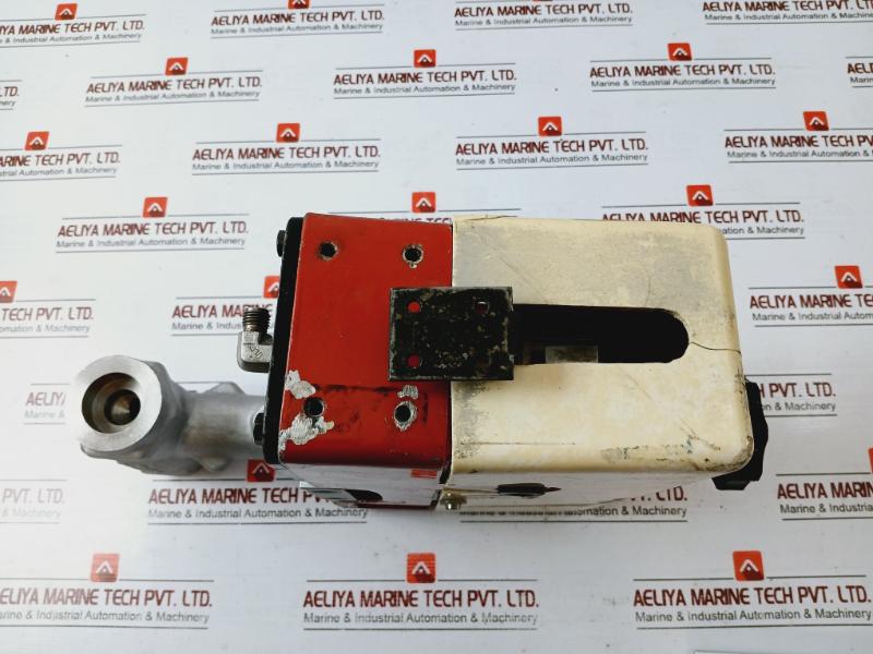 Mil Controls 17-29174 Actuator Valve 30 Psi 029000-001