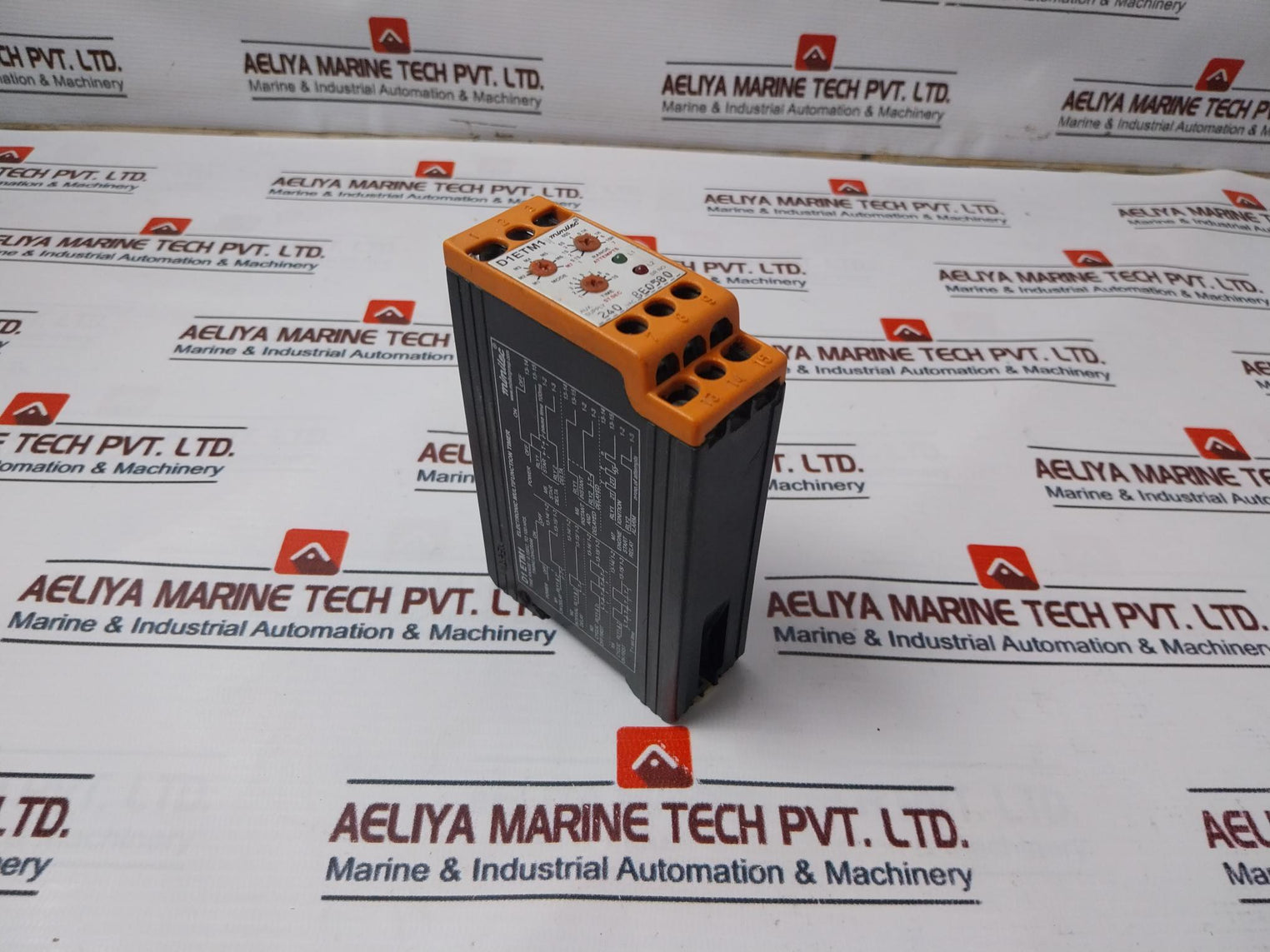 Minilec D1 ETM1 Electronic Multifunction Timer 240Vac