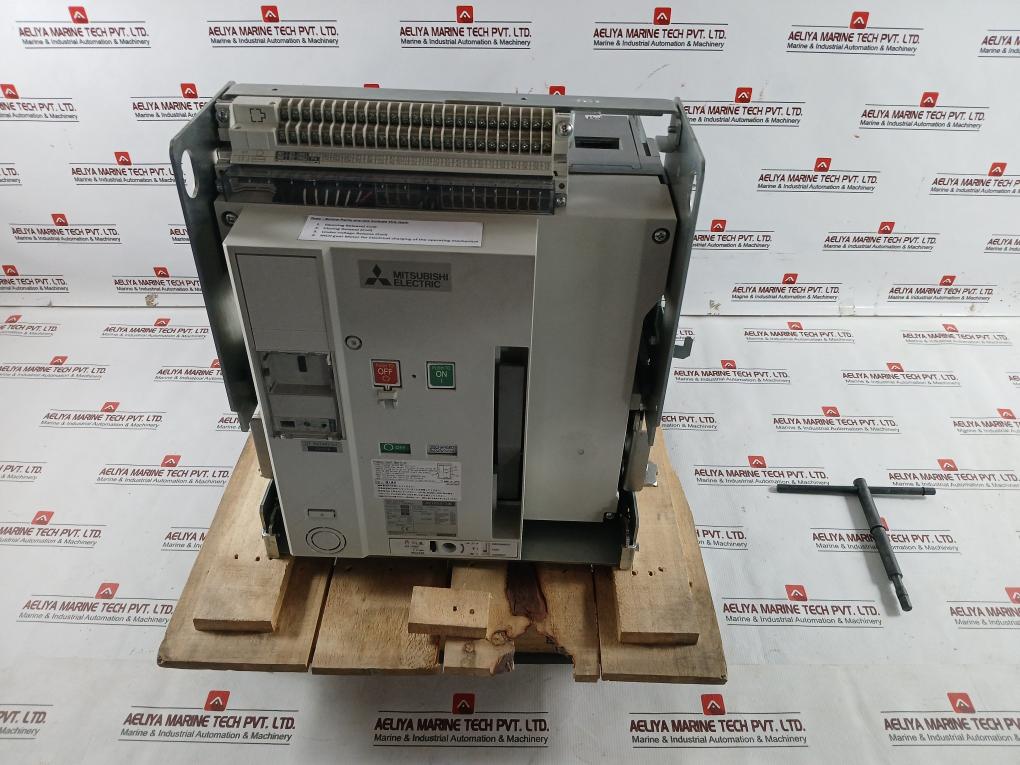 Mitsubishi-4-Pole-Air-Circuit-Breaker-50-60hz-1000a-Ae1000-Sw-14