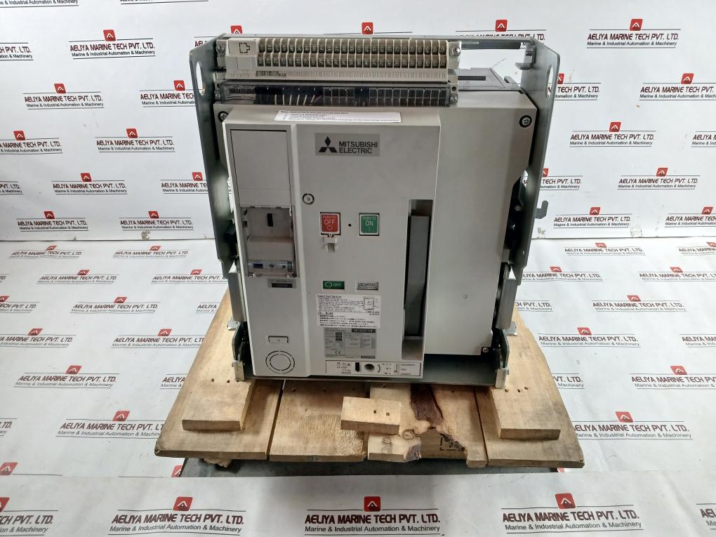 Mitsubishi-4-Pole-Air-Circuit-Breaker-50-60hz-1000a-Ae1000-Sw-2