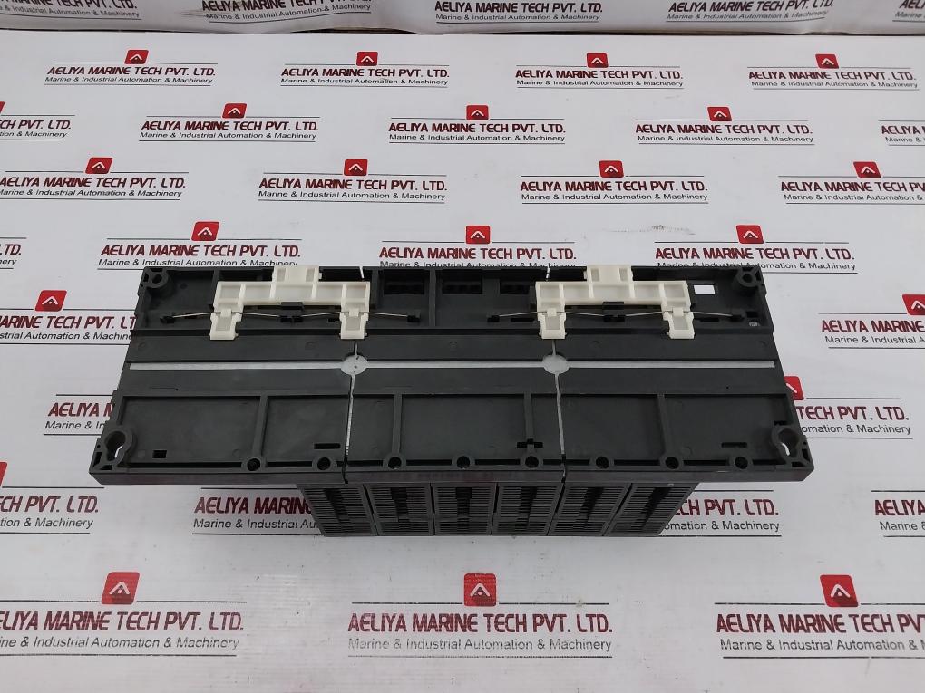 Mitsubishi A1Sy10Eu,A1Sx80 I/O Unit With A1S58B-s1 Base Unit