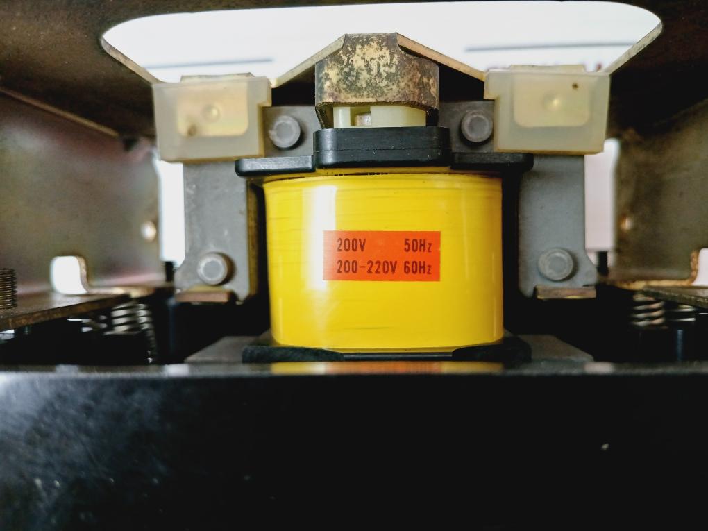 MITSUBISHI B-A100 Magnetic Contactor 200-220v 50/60hz