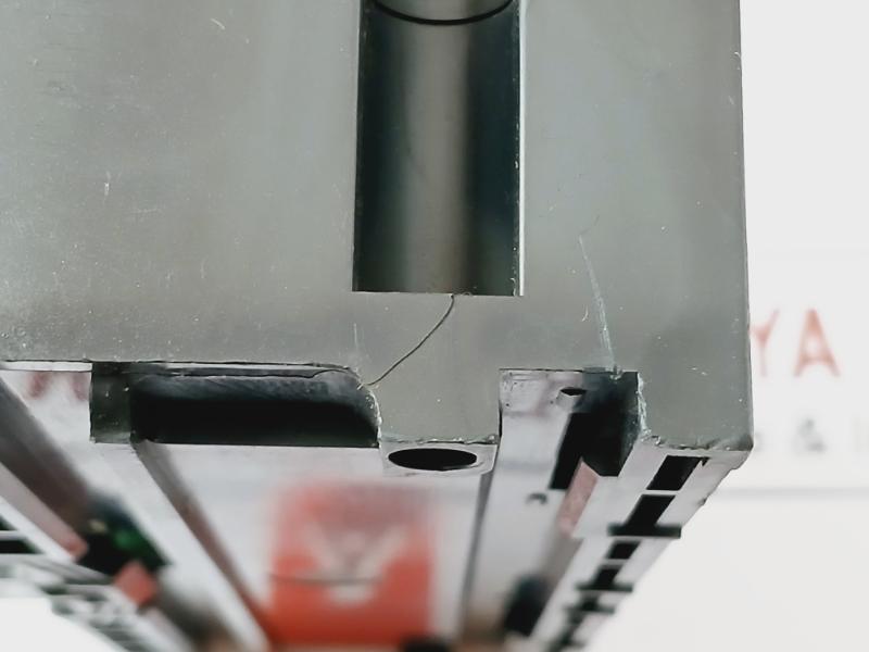 Mitsubishi Electric Aj65sbtb1-16te Melsec Cc-link Compact Output Module