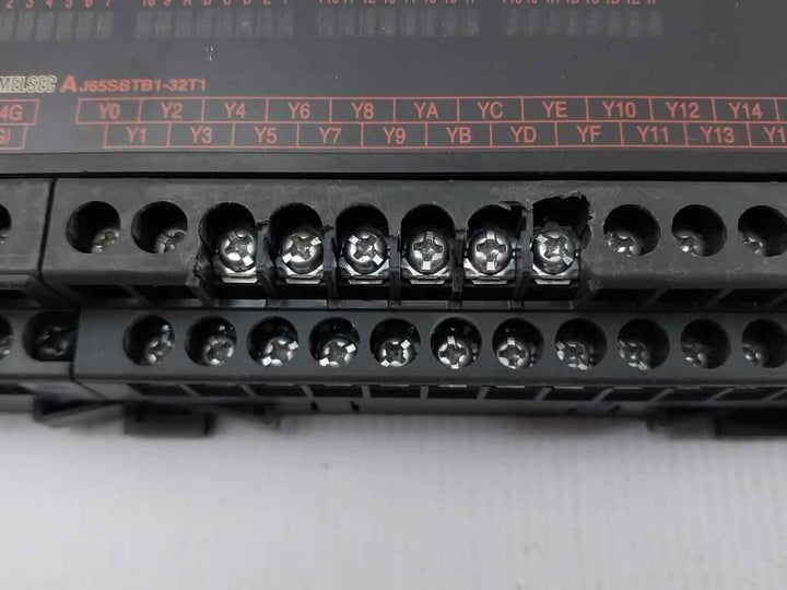 Mitsubishi Electric Aj65Sbtb1-32T1 Cc-link Output Unit 12/24Vdc 0.5A