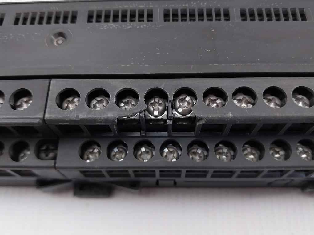 Mitsubishi Electric Aj65Sbtb1-32T Cc-link Output Unit 12/24Vdc 0.5A