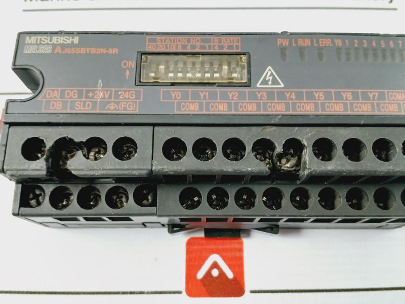 Mitsubishi Electric Aj65Sbtb2N-8R Melsec Cc-link Output Unit 24Vdc/240Vac 2.1W