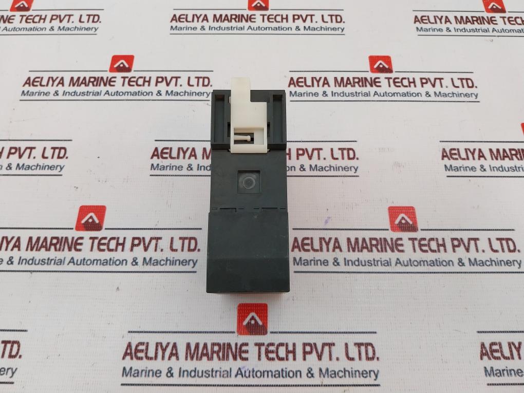 Mitsubishi Electric Aj65Vbtcu-68Adin A/D Converter Unit 24Vdc 100Ma