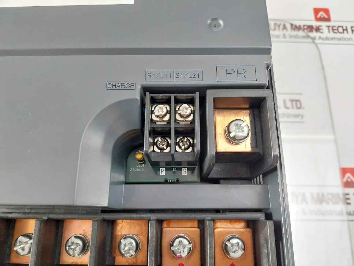 Mitsubishi Electric Amse-4Bb-b00-11 Frequency Inverter 75.8A 3Ph Ac380-480V 50Hz