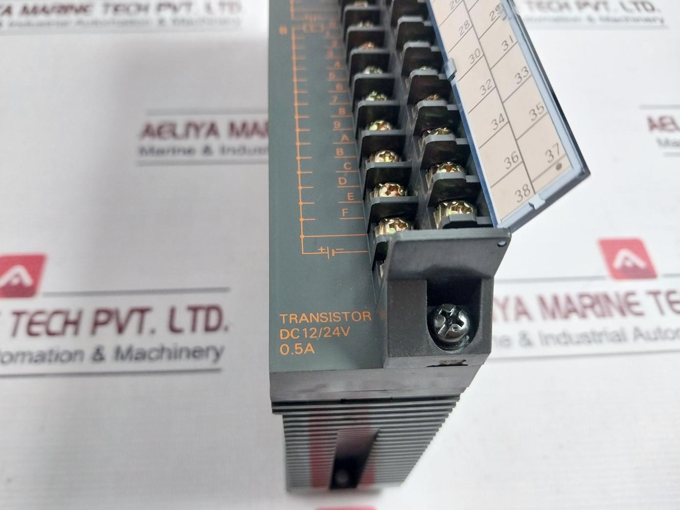 Mitsubishi Electric Ay51 Plc Digital Output Unit Module Dc12/24V 0.5A