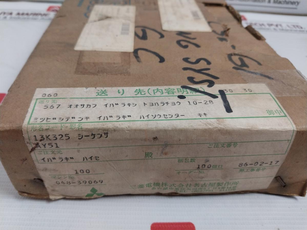 Mitsubishi Electric Ay51 Plc Digital Output Unit Module Dc12/24V 0.5A