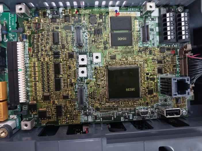 Mitsubishi Electric Fr-a840-15K-1-06 Inverter 3Ph Ac380-500V 50Hz/60Hz 94V-0