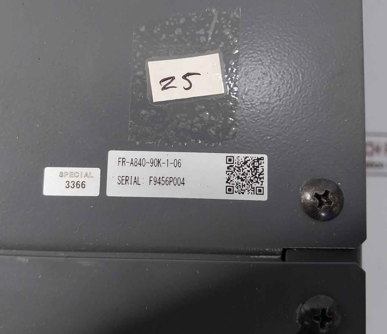 Mitsubishi Electric Fr-a840-90K-1-06 Inverter 3Ph Ac380-500Vmax 0.2-590Hz