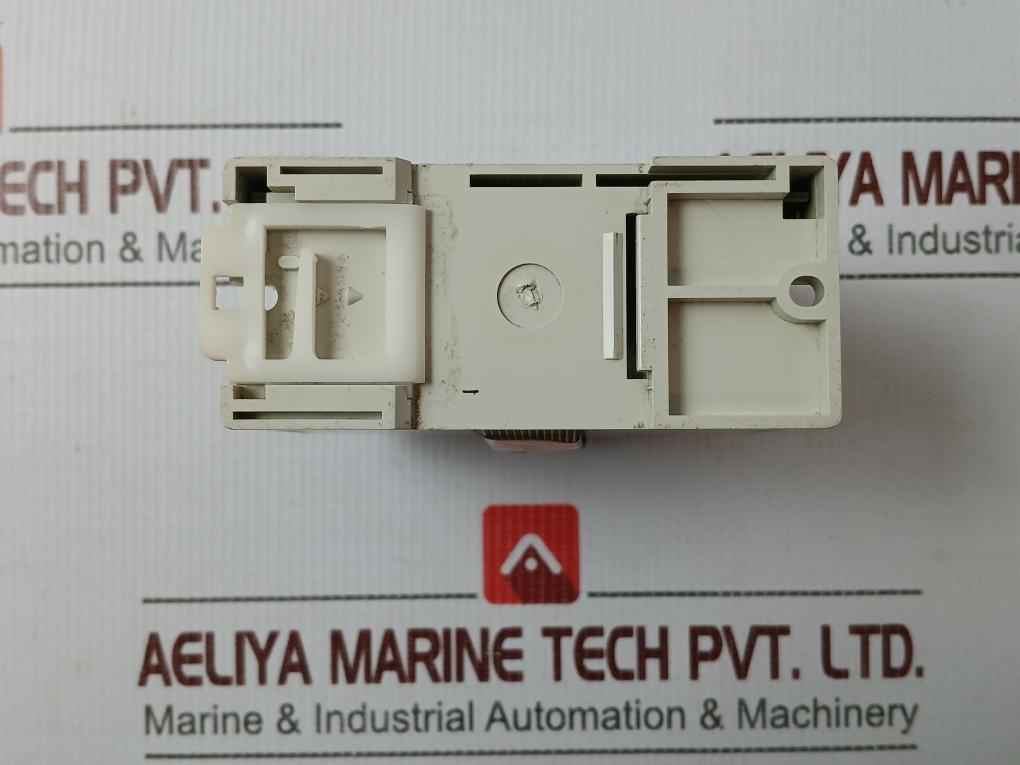 Mitsubishi Electric Fx2N-16Eyt-ess/Ul Plc Output Extension Module 5-30Vdc 0.5A