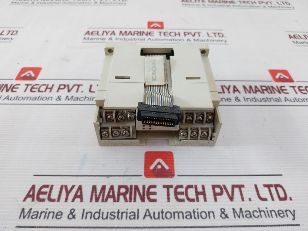 Mitsubishi Electric Fx2N-8Eyr Plc Digital I/O Module Dc30V/Ac250V 2A