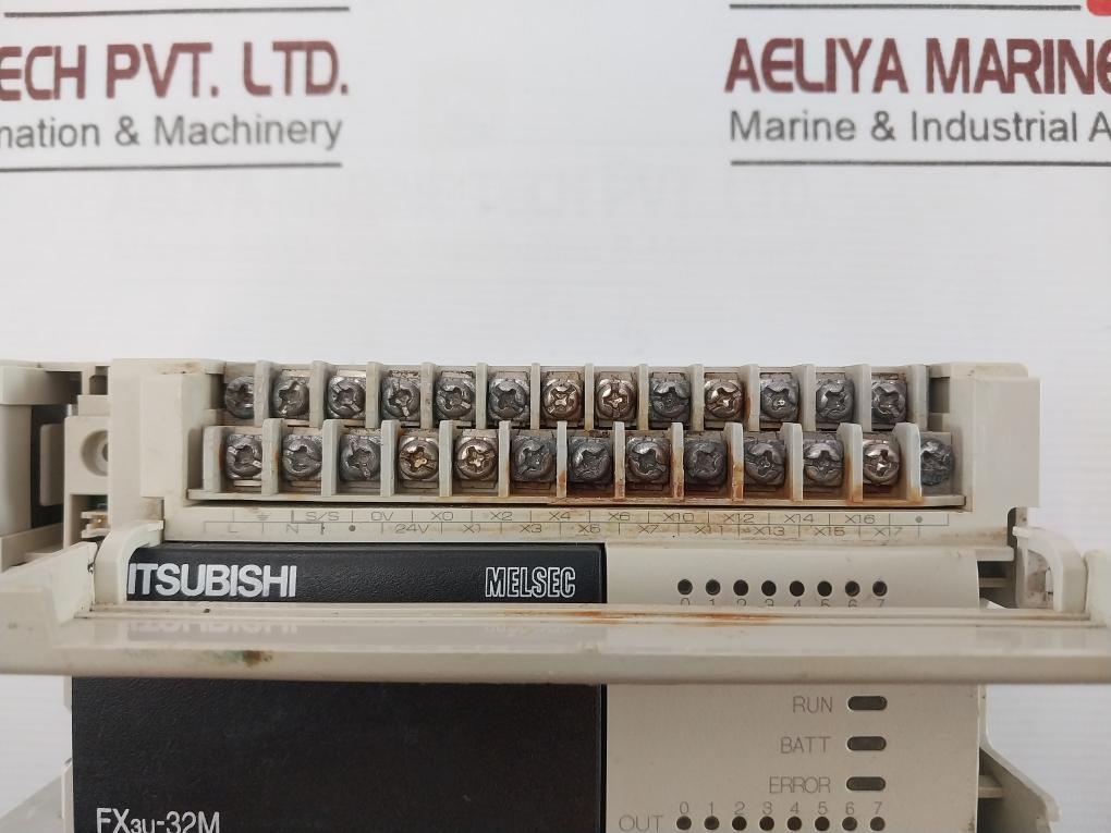 Mitsubishi Electric Fx3U-32Mt/Ess Programmable Controller 100-240Vac 50/60Hz 35W