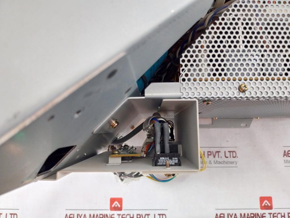 Mitsubishi Electric Hc3905 Atj Colour Display Monitor 100-120V