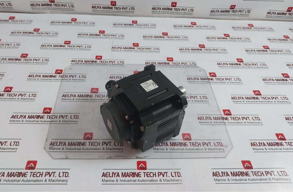 Mitsubishi Electric Hg-sr102J Ac Servo Motor 3Ac 129V 5.6A 1Kw