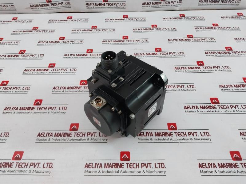 Mitsubishi Electric Hg-sr102J Ac Servo Motor 3Ac 129V 5.6A