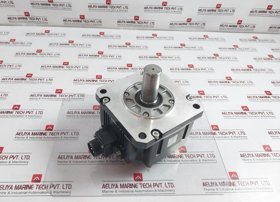 Mitsubishi Electric Hg-sr202J Ac Servo Motor 3Ac 150V 9.6A Cl.F 2Kw 2000 R/Min