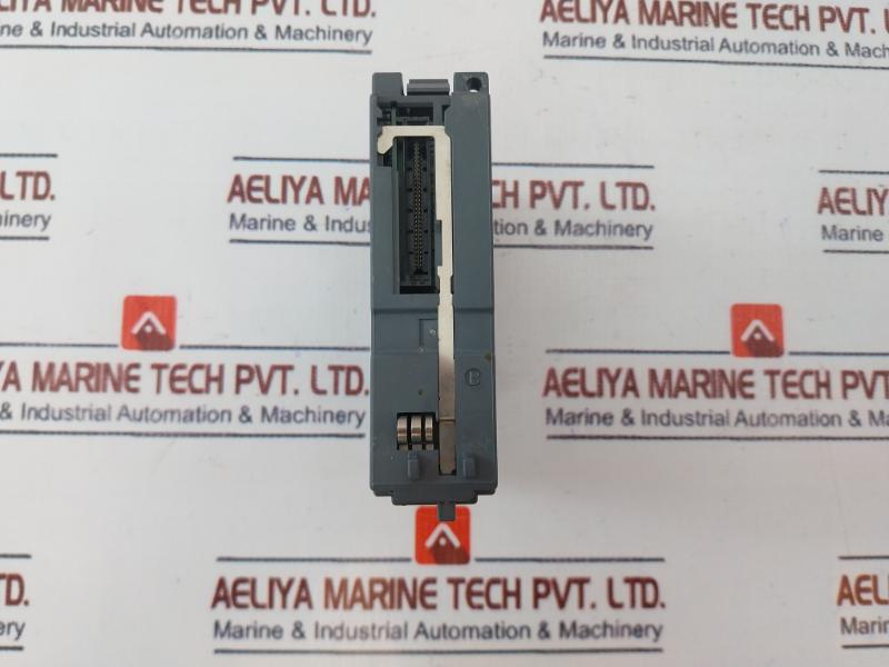 Mitsubishi Electric Melsec-q Qy10 Digital Output Module 24Vdc 240Vac 2A