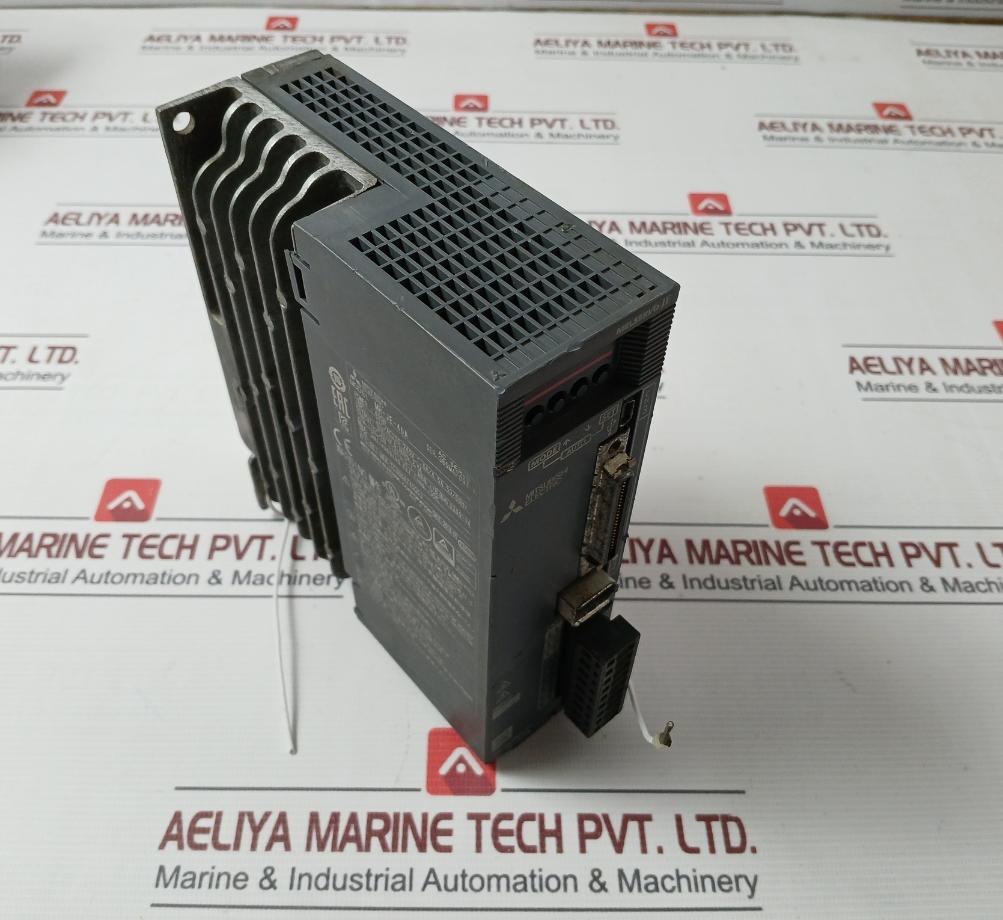 Mitsubishi Electric Mr-je-40A Digital Ac-servo Amplifier Ac200-240V 2.6A 100Ohmk
