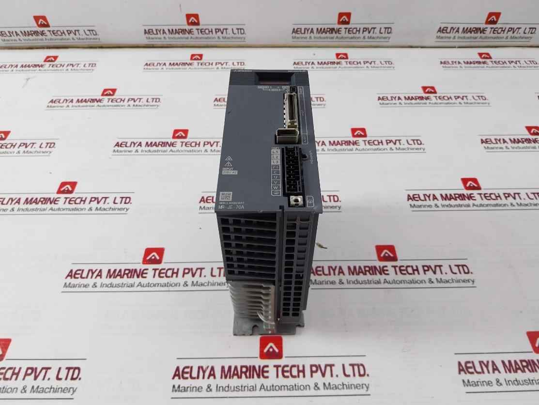Mitsubishi Electric Mr-je-70A Servo Amplifier 3Ac/Ac200-240V 3.8A/6.5A 50/60Hz