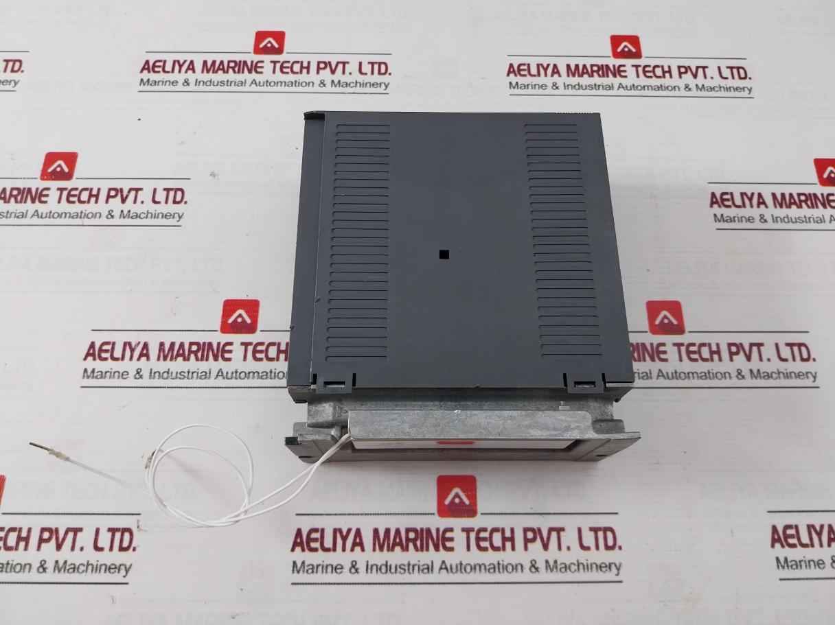 Mitsubishi Electric Mr-je-70A Servo Amplifier 3Ac/Ac200-240V 3.8A/6.5A 50/60Hz