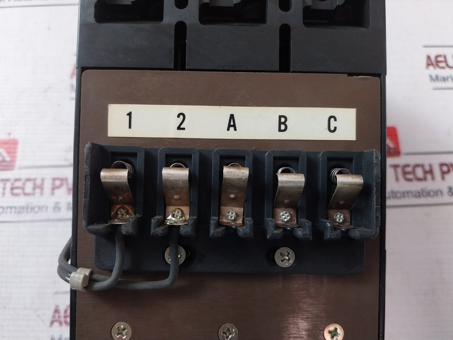 Mitsubishi Electric Nf100-sh No-fuse Breaker 3 Pole 40Amp Ac 660V 50/60Hz