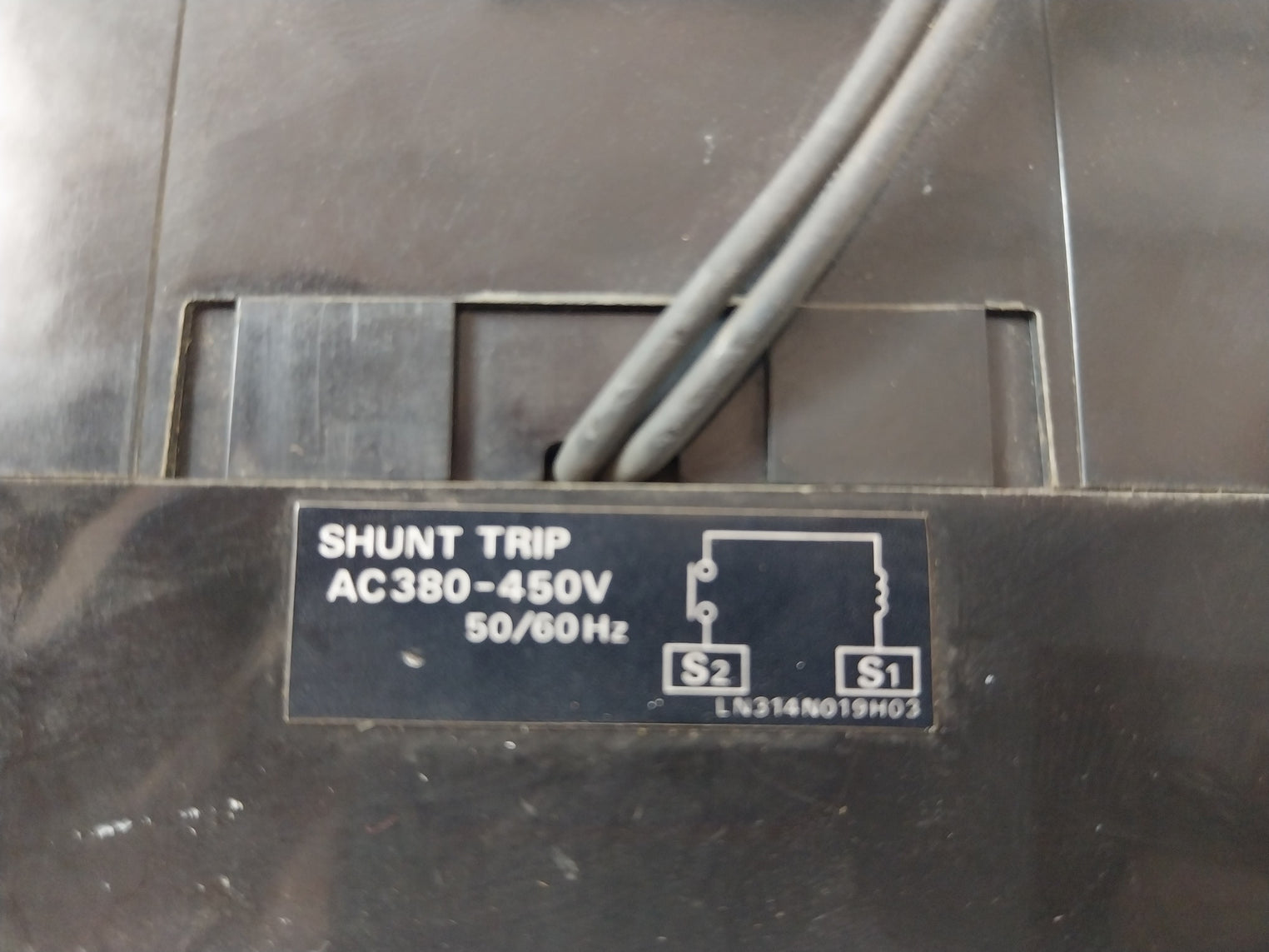 Mitsubishi Electric Nf100-sh No-fuse Breaker 3 Pole 40Amp Ac 660V 50/60Hz