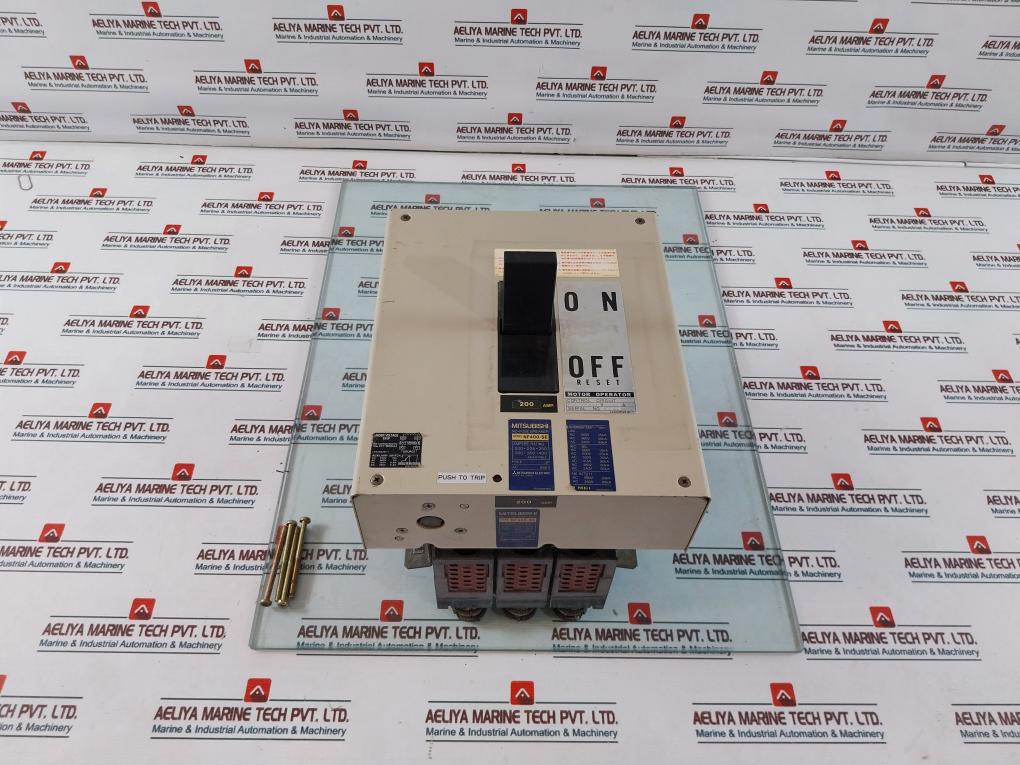 Mitsubishi Electric Nf400-se No-fuse Breaker 3 Pole Ln420N243-1 200Amp