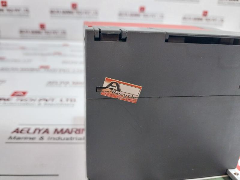 Mitsubishi Electric Q00J Melsec-q Series Cpu Unit 8K Step 105Va 94V-0 Bd650A